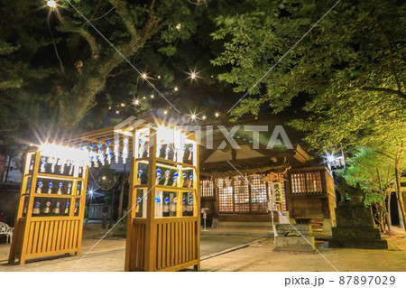 夜の現人神社 87897029