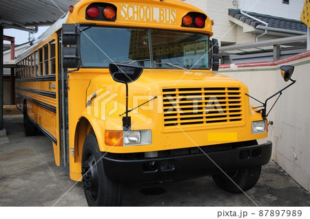 スクールバス　schoolbus 87897989