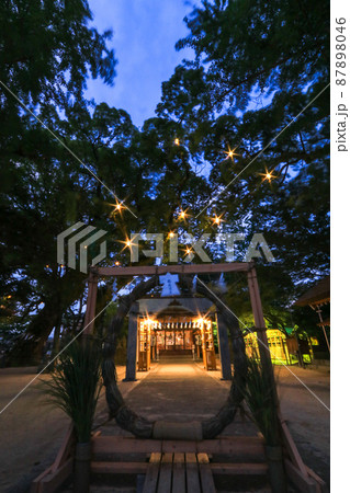 夜の現人神社 夜の現人神社 87898046