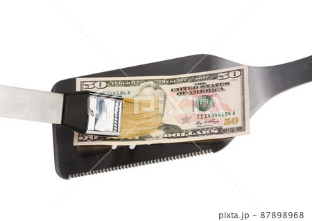 A barbecue fixture as a symbol of corruption. 87898968