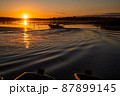 湖畔の朝 87899145