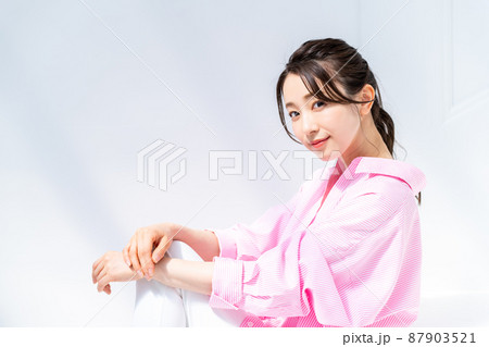 若い女性のビューティ 87903521
