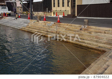 鞆の浦の雁木 87904022