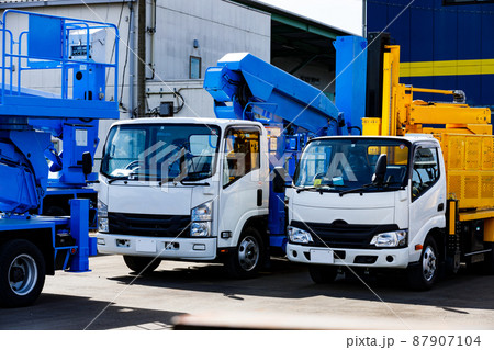 高所作業車 トラック式 電気工事用 高所作業車 トラック式 電気工事用 87907104
