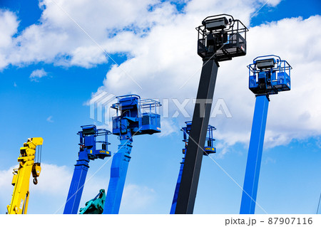高所作業車　トラック式　電気工事用 87907116