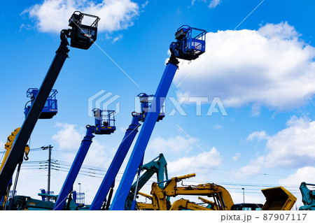 高所作業車　トラック式　電気工事用 87907117