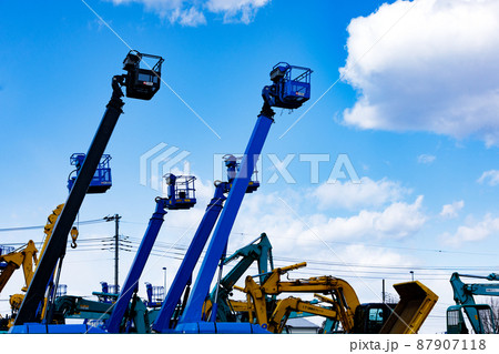 高所作業車　トラック式　電気工事用 87907118