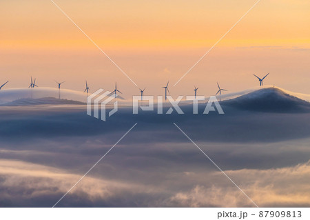 メボンサン 山 夜明け 87909813