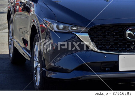 自動車イメージ マツダCX-5のフロントマスク 自動車イメージ マツダCX-5のフロントマスク 87916295