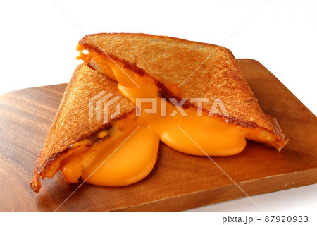 グリルドチーズサンド チーズホットサンド 87920933