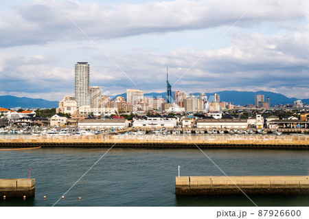 福岡市内の街並みを観覧車から見下ろす 福岡タワー周辺 福岡市内の街並みを観覧車から見下ろす 福岡タワー周辺 87926600