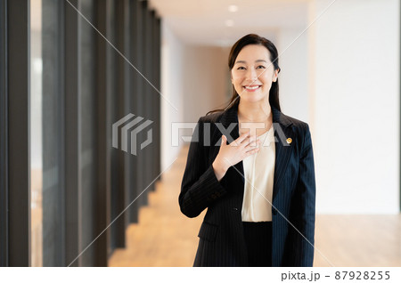 若い弁護士 撮影協力:LINK FOREST 若い弁護士 撮影協力:LINK FOREST 87928255