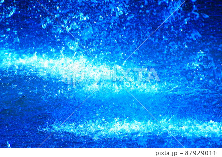 カラー　流れ　川　透明　透過　（2022年3月登録） 87929011