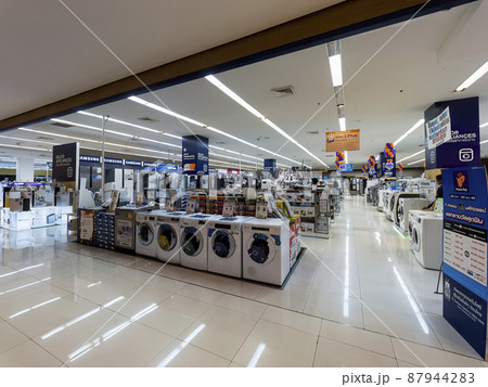 タイ バンコクのショッピングモール 家電量販店 / Bangkok, Thailand 87944283