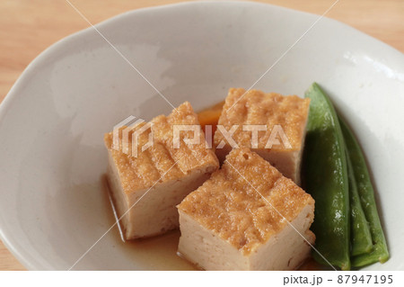 きぬさやえんどうと厚揚げの煮物（手料理） 87947195