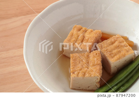 きぬさやえんどうと厚揚げの煮物（手料理） 87947200