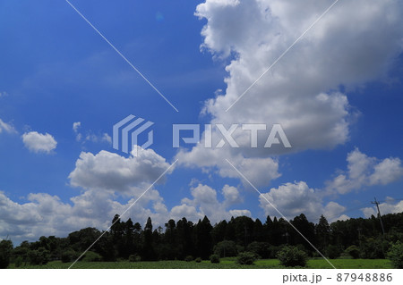 田園風景と青空と雲 田園風景と青空と雲 87948886
