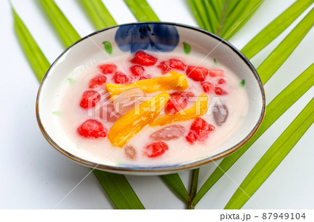 Red Ruby in sweet coconut milk 87949104