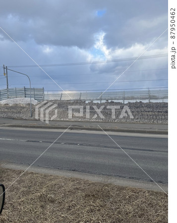 大型自動車から見た風景 87950462