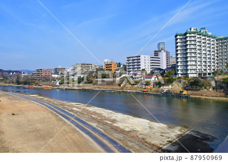 杜の都仙台 広瀬川 愛宕大橋上流 左岸の街並み 杜の都仙台 広瀬川 愛宕大橋上流 左岸の街並み 87950969