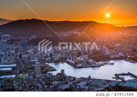 《長崎県》稲佐山の夜明け・日本三大夜景 87951489