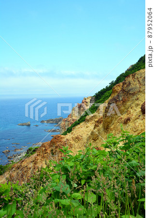 積丹岬・シャコタンブルーの日本海大海原 積丹岬・シャコタンブルーの日本海大海原 87952064