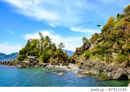 若狭小浜 田烏港と釣姫港の海と明神鼻灯台 若狭小浜 田烏港と釣姫港の海と明神鼻灯台 87952194