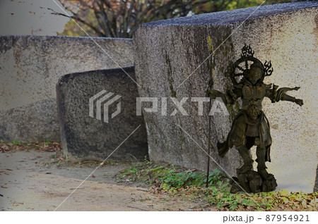 大阪城と持国天 87954921