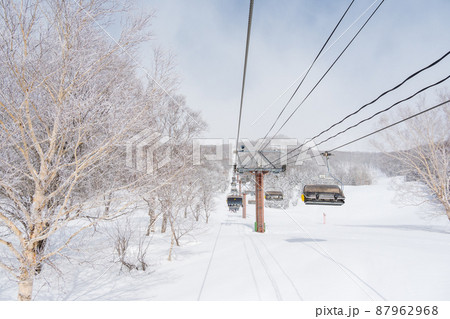 日本のスキーリゾート リフト/新潟県 2022年2月 日本のスキーリゾート リフト/新潟県 2022年2月 87962968