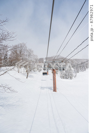 日本のスキーリゾート リフト/新潟県 2022年2月 日本のスキーリゾート リフト/新潟県 2022年2月 87962971