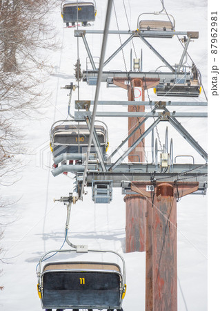 日本のスキーリゾート リフト/新潟県 2022年2月 日本のスキーリゾート リフト/新潟県 2022年2月 87962981