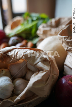 野菜 ニンニク 市場 87966288