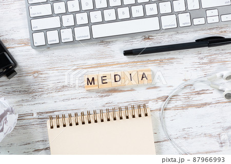 Social media concept with letters on cubes Social media concept with letters on cubes 87966993