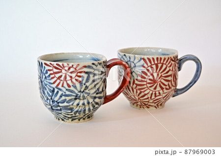 くつろぎのティータイムを支える小道具たちーカップとポットー 87969003