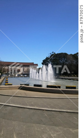 東京都　上野公園の噴水広場 87970075