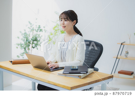 ビジネスイメージ　 87970719