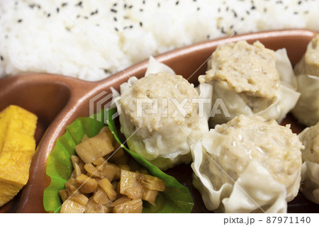 美味しい焼売弁当 美味しい焼売弁当 87971140