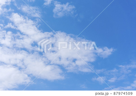 青空と雲の背景素材_blue_59 青空と雲の背景素材_blue_59 87974509