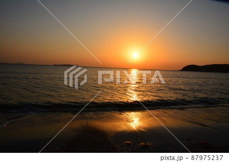 海と夕日 海と夕日 87975237