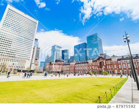 東京駅　丸の内駅前広場 87975592