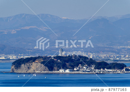 相模湾と江の島 相模湾と江の島 87977163
