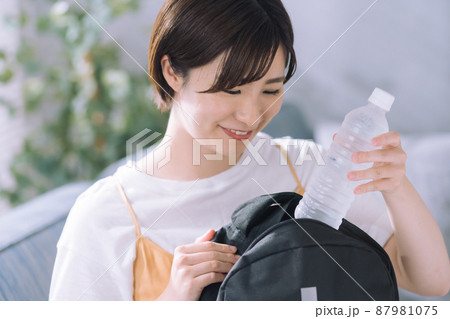 女性 防災リュック 女性 防災リュック 87981075