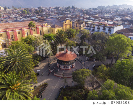 Aerial Drone shot of Central Square in San Cristobal de Las Casas in the sunny morning day 87982108