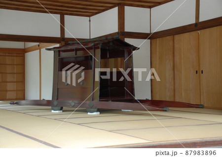 京都御所　御駕籠　京都市上京区 87983896