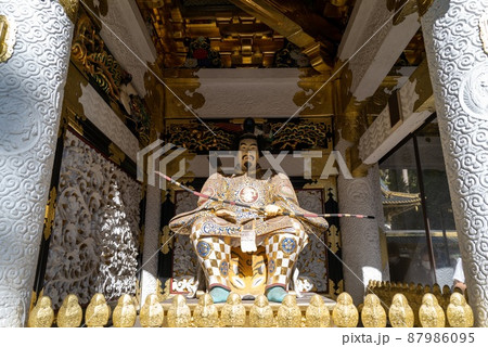 日光東照宮　陽明門　随身像(左) 87986095