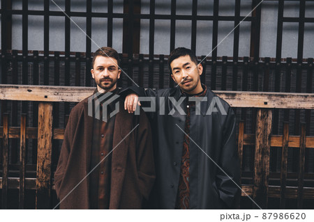 男性2人のポートレート 87986620