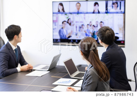 WEB会議　リモート会議 87986743