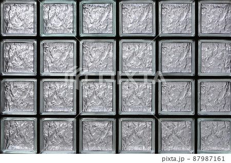 昭和の古い住宅の屋内の様子 明り取りのガラスブロックの写真素材 