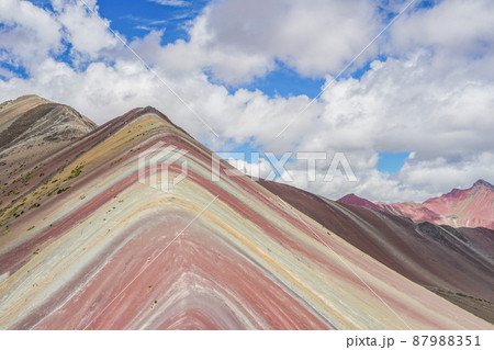 レインボーマウンテン 87988351