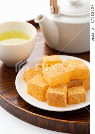 わらび餅と緑茶 87988607